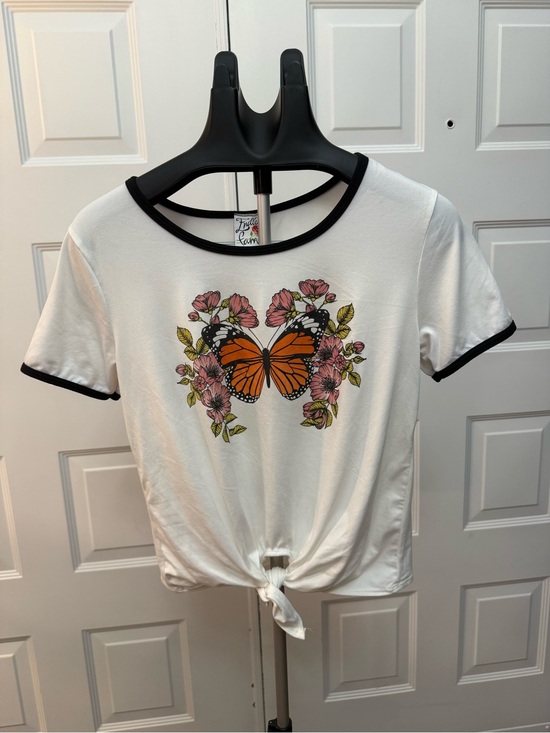 endless flame Tops - White Tie-Front Ringer Tee with Orange Butterfly and Pink Floral Print